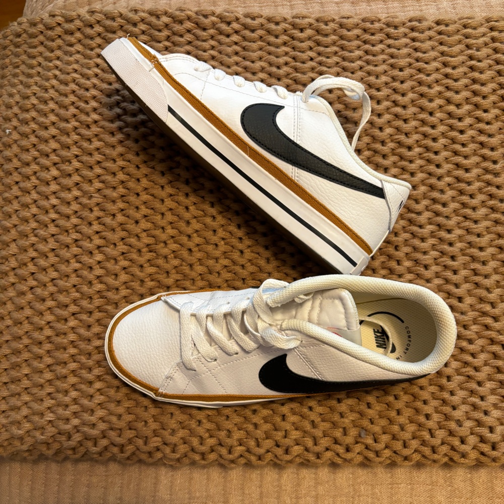 Women’s Nike Court Legacy White/Black Sneakers